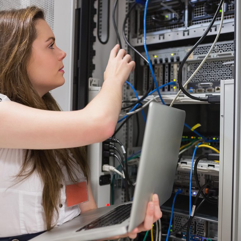 Recrutement technicien réseaux et courants faibles Saint-Nazaire