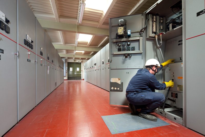 Mise en conformité électrique en entreprise : obligations 2026